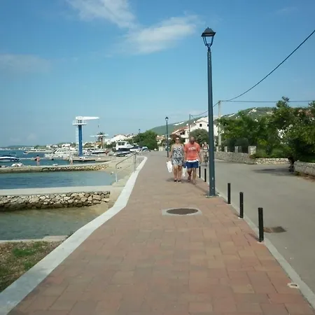 Apartment Ani - 150m From The Beach