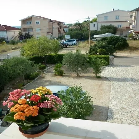 公寓 Ani - 150m From The Beach